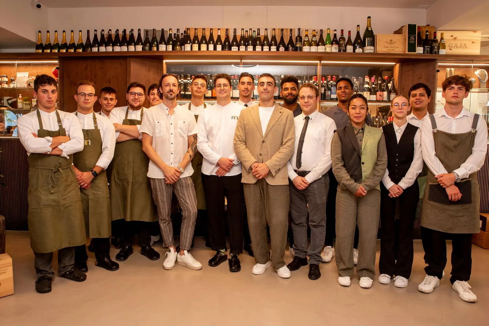 La brigata del NIN Ristorante al completo