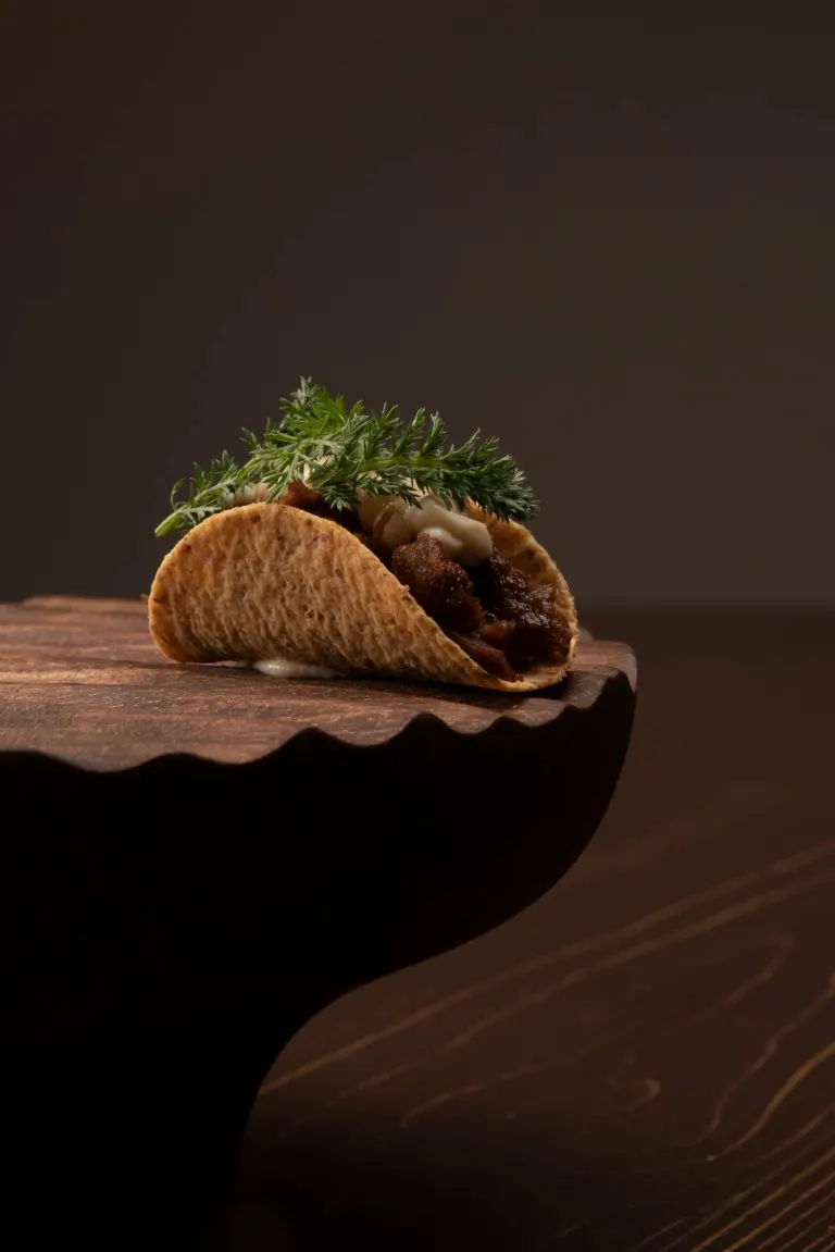 Entrée: tacos e radicchio di campo