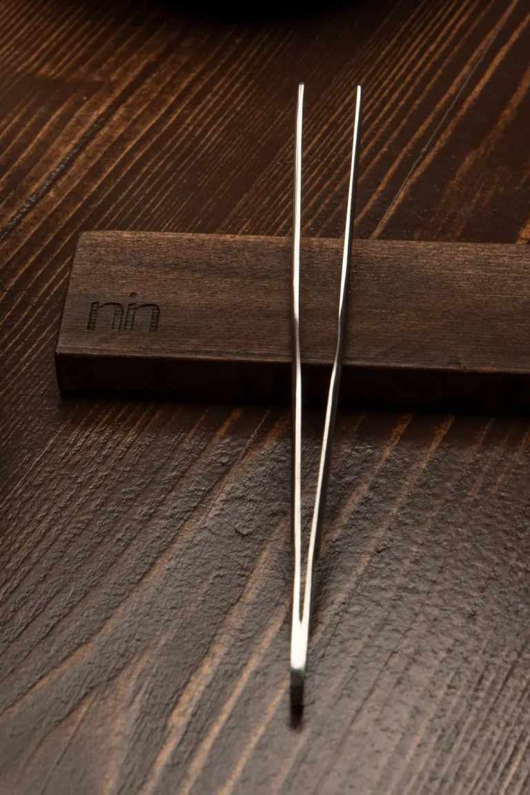 Pinze da cucina sul poggiaposate NIN